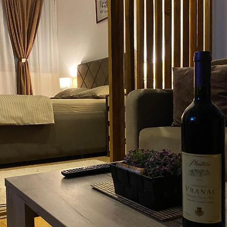 Delta Apartman 포드고리차 외부 사진