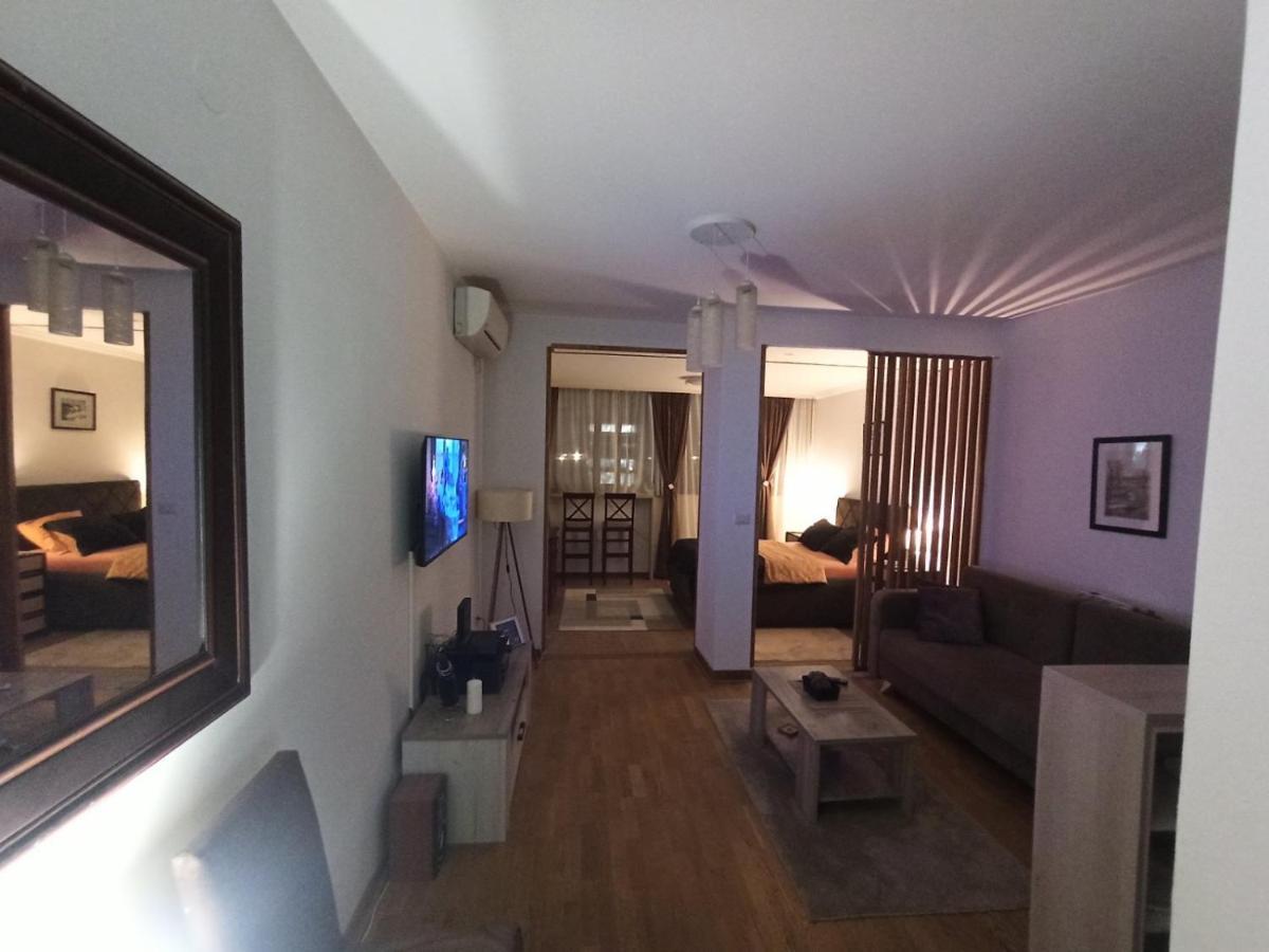 Delta Apartman 포드고리차 외부 사진