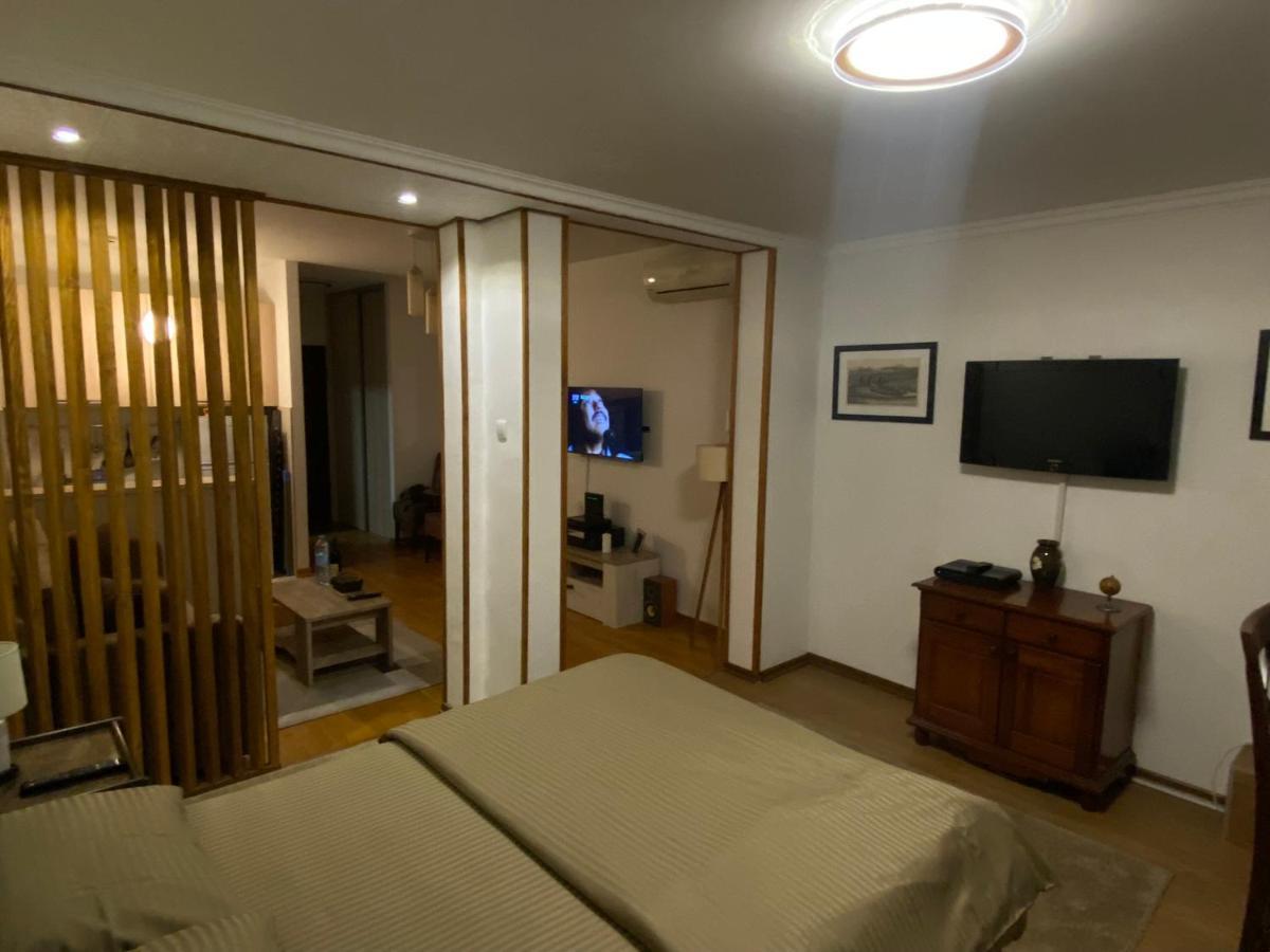 Delta Apartman 포드고리차 외부 사진